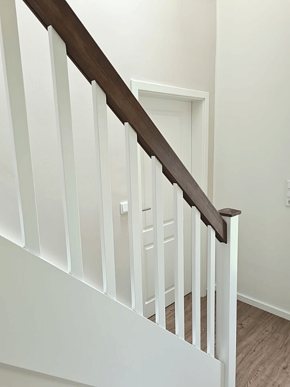 Treppenbau Treppengeländer Weiß